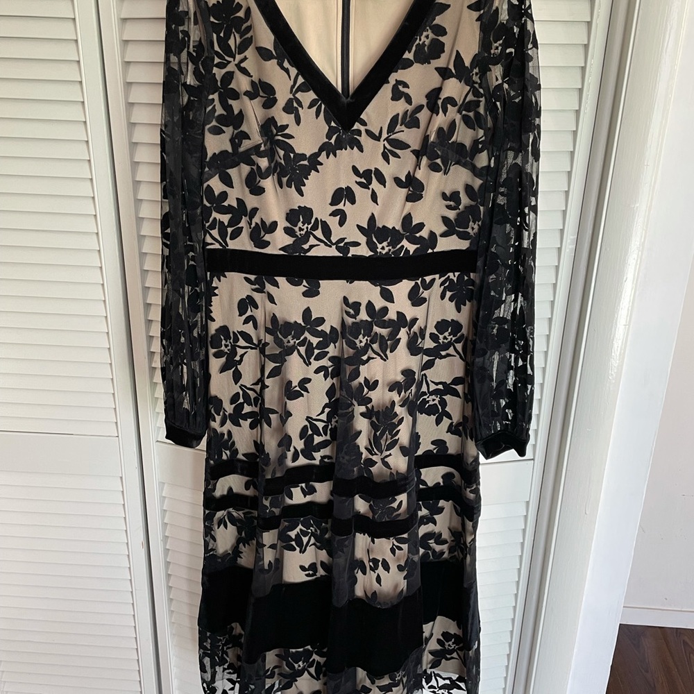 Taylor size 12 long dress.